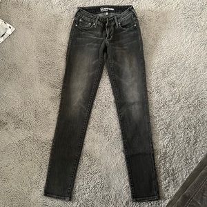 Bullhead Super Skinny Size 3 charcoal jeans